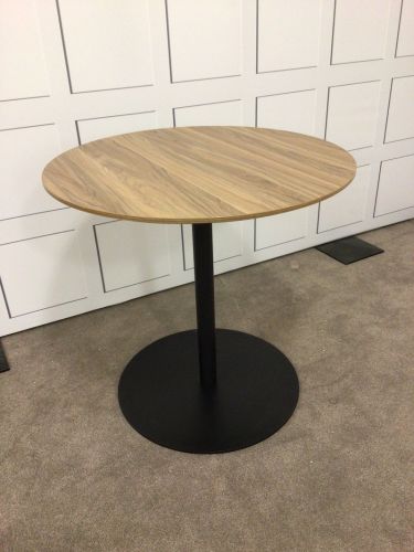 Furniture Link Manhattan Oak Round Dining Table 