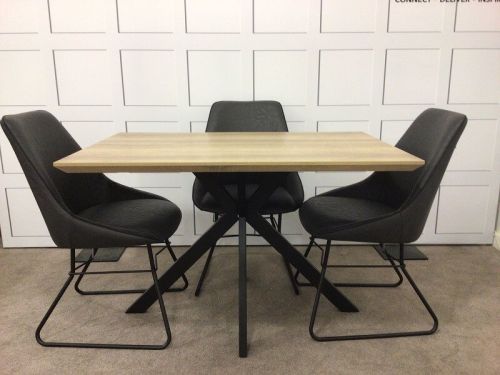 Furniture Link Manhattan Light Walnut Dining Table (W140cm)