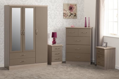 Seconique Furniture Nevada Oyster Gloss and Light Oak Effect Veneer 3 Door 2 Drawer Mirrored Wardrobe Bedroom Set