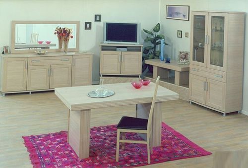 Ben Company Sonia Light Oak Italian Dining Set with 4 Dining Chairs