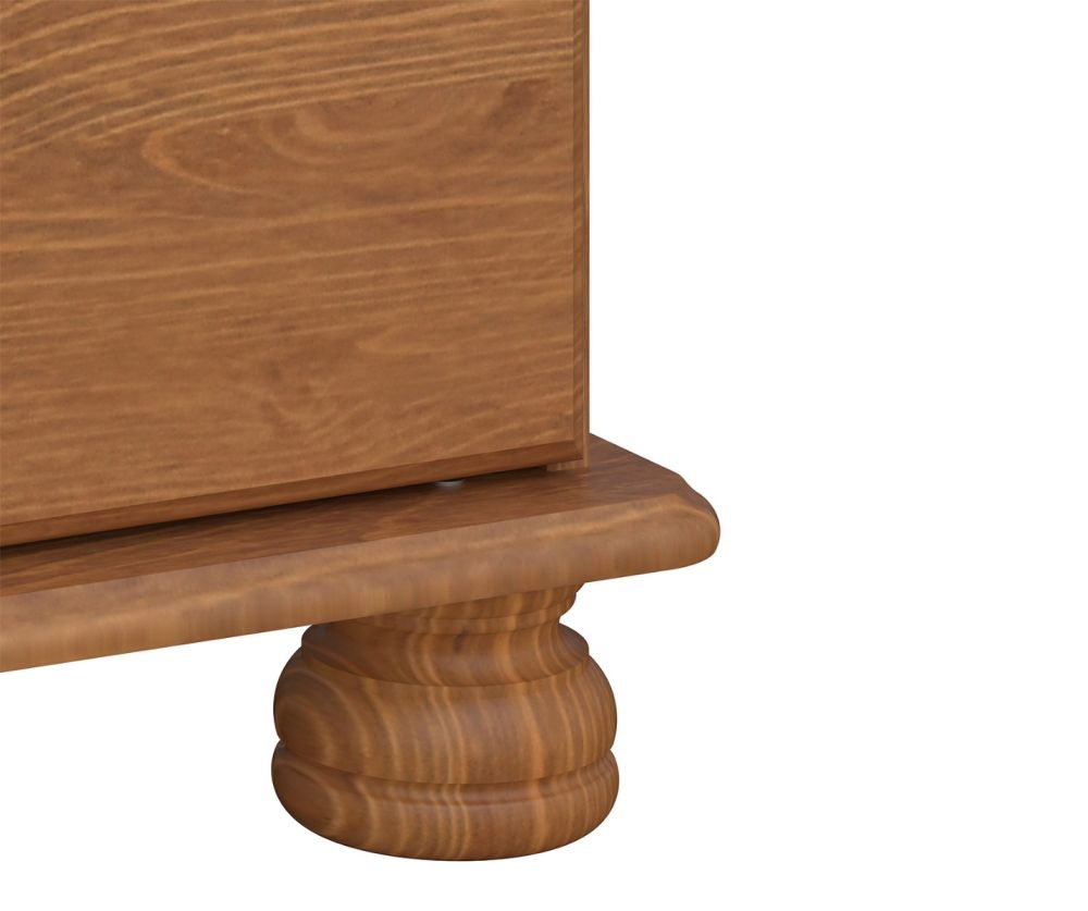 FTG Richmond Pine 3 Drawer Bedside Cabinet