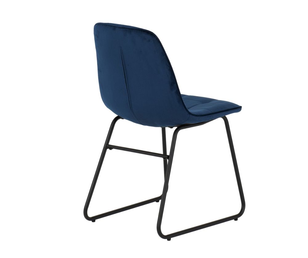 Seconique Furniture Hamilton Large Dining Set – Medium Oak Effect Table & Lukas Sapphire Blue Velvet Dining Chairs