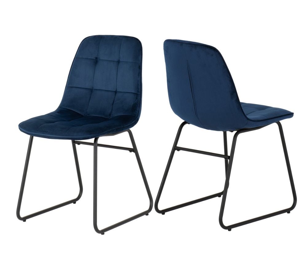 Seconique Furniture Hamilton Large Dining Set – Medium Oak Effect Table & Lukas Sapphire Blue Velvet Dining Chairs