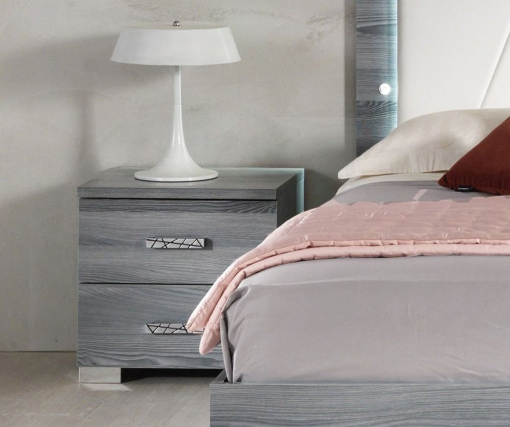 Ben Company Nicole Grey Finish Italian Bedroom Set