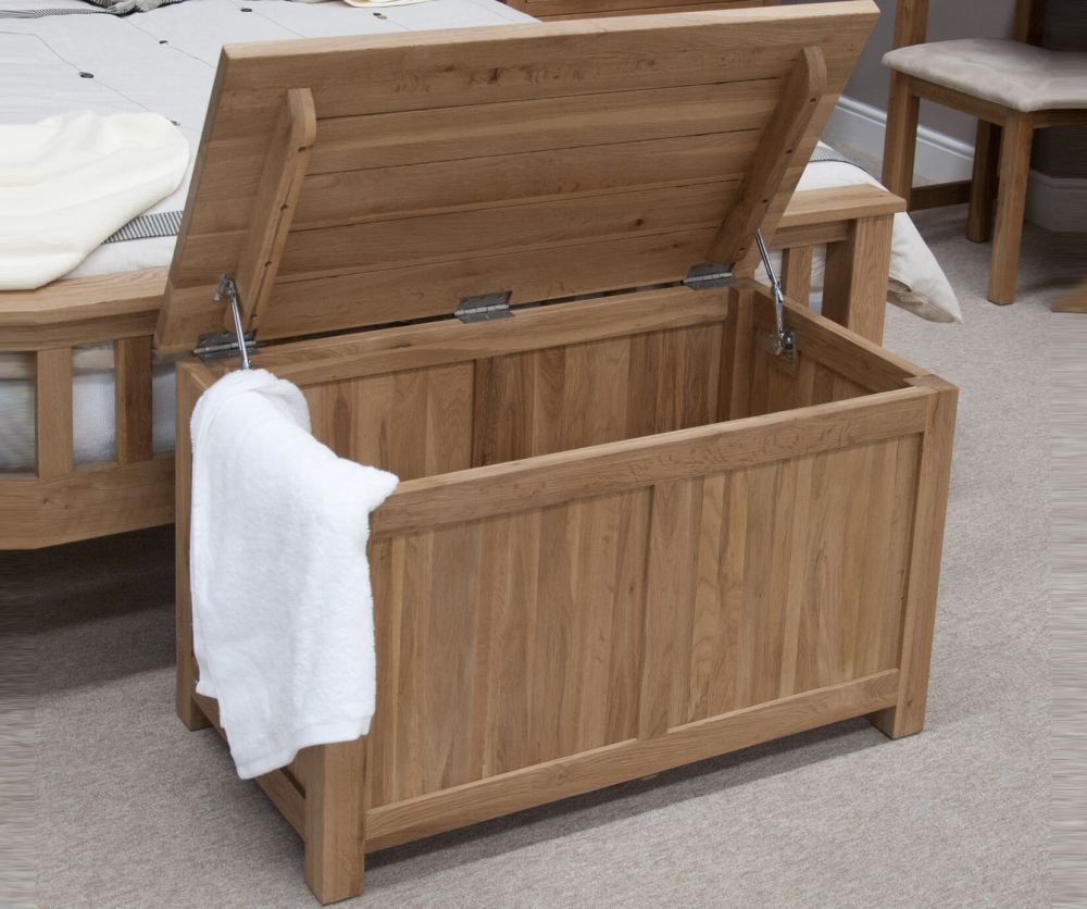 Homestyle GB Opus Oak Blanket Box