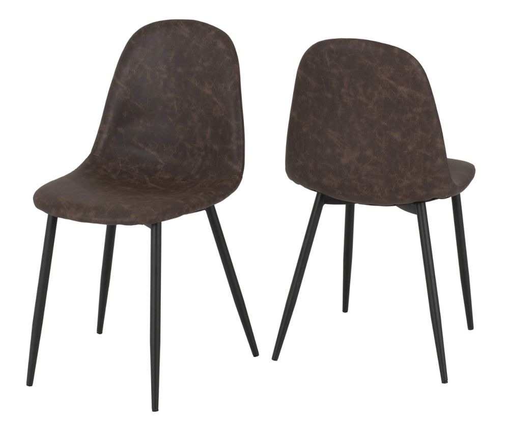Seconique Furniture Hamilton Medium Oak Effect Large Dining Set with Athens Faux Leather Dining Chairs